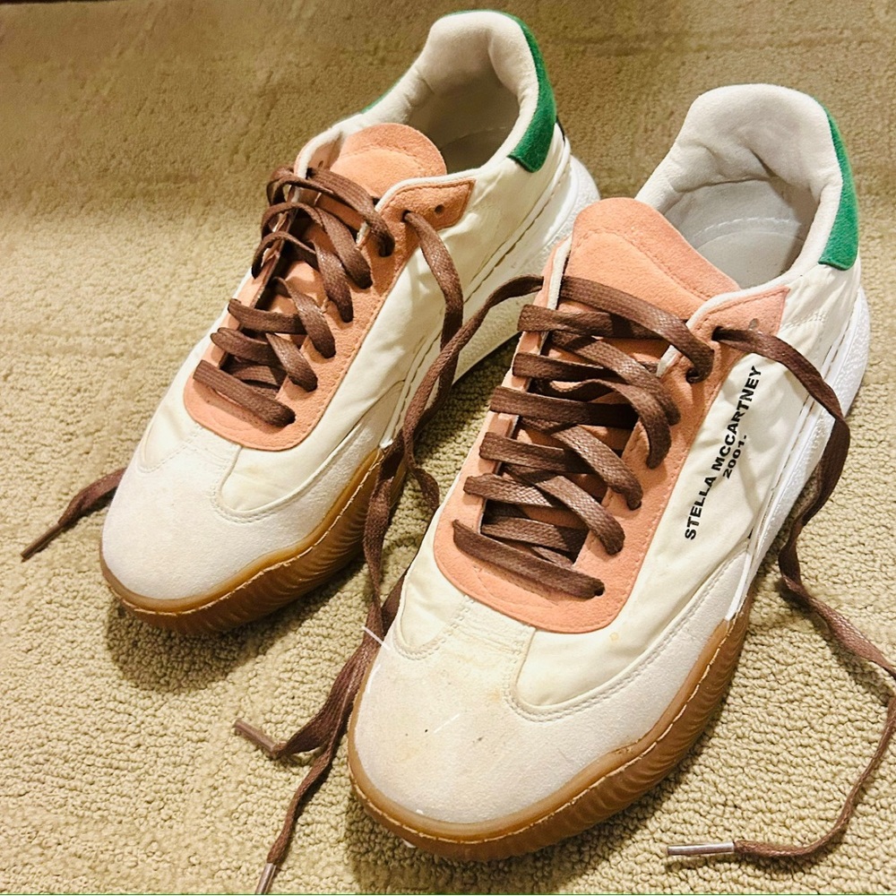 Stella McCartney Women’s Cream and Tan Sneakers
